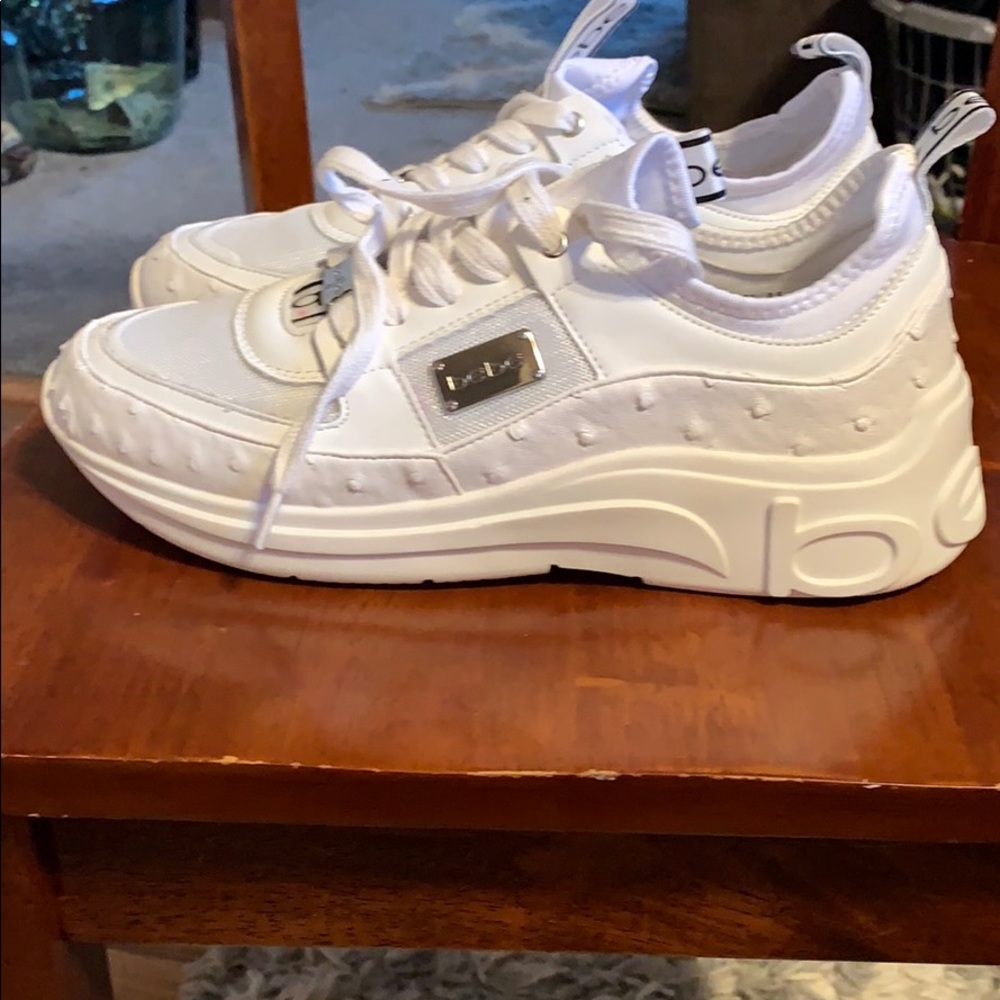 White BeBe tennis shoes